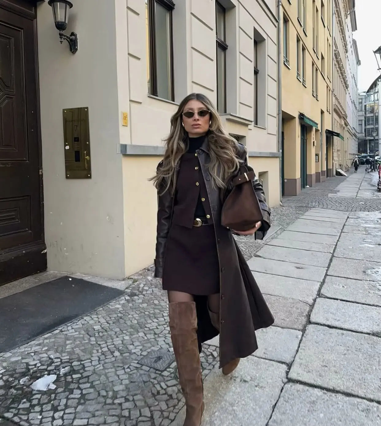 European And American Style Foreign Trade Women's Clothing New 2025 Fashion Gold Button-decorated Knitted Jacket Skirt Suit